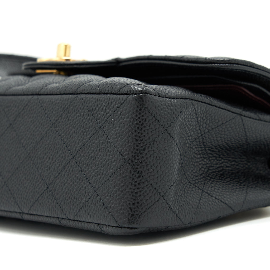chanel-small-classic-double-flap-caviar-black-ghw