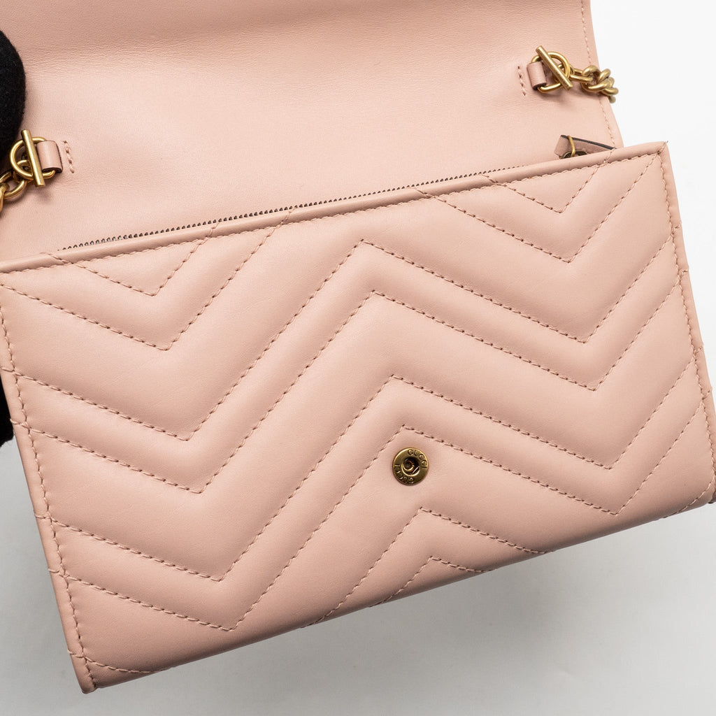 gucci-gg-marmont-wallet-on-chain-calfskin-pink-ghw