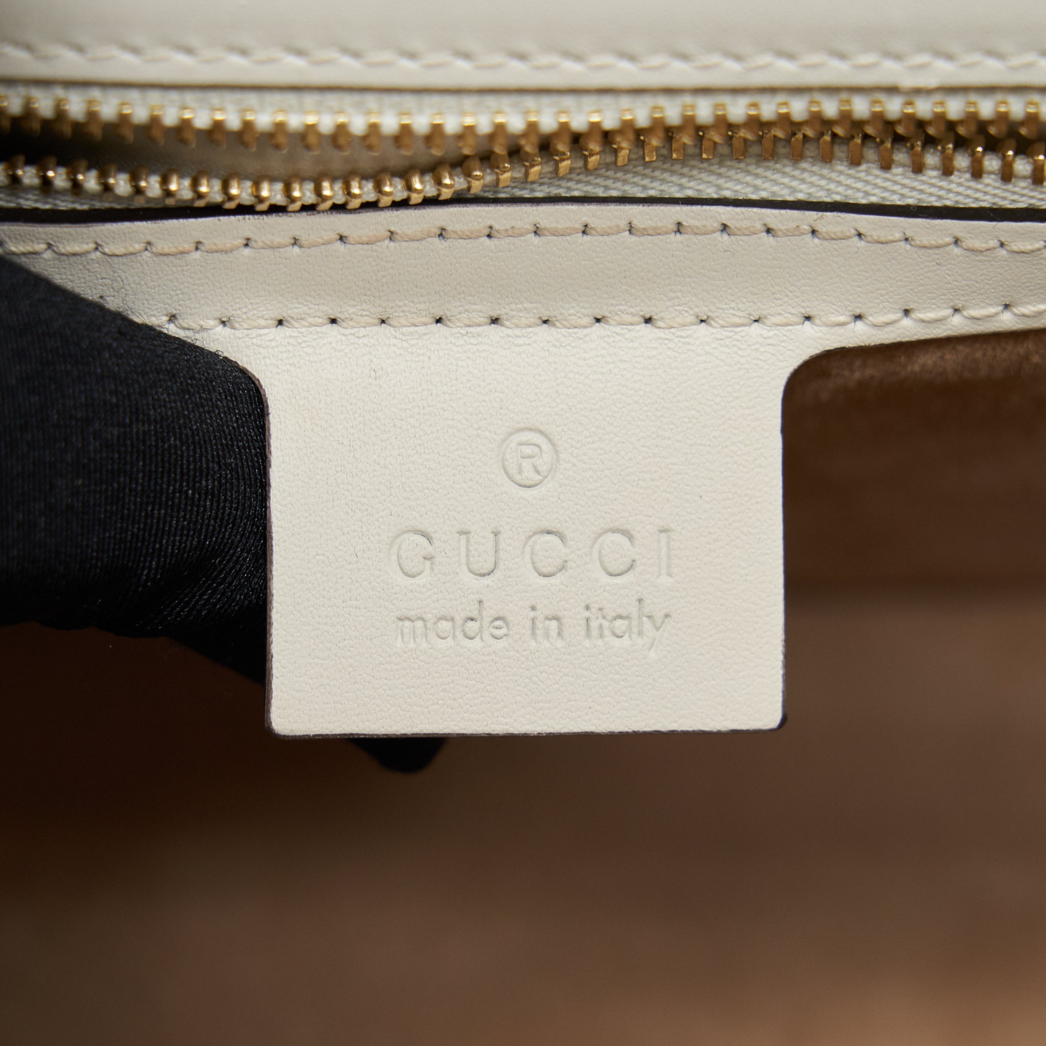 gucci-small-sylvie-bag-white