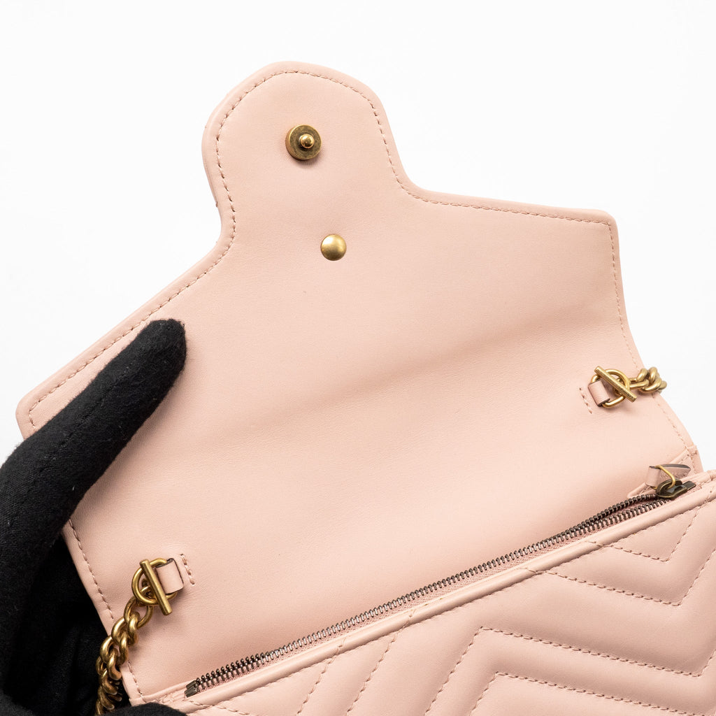 gucci-gg-marmont-wallet-on-chain-calfskin-pink-ghw