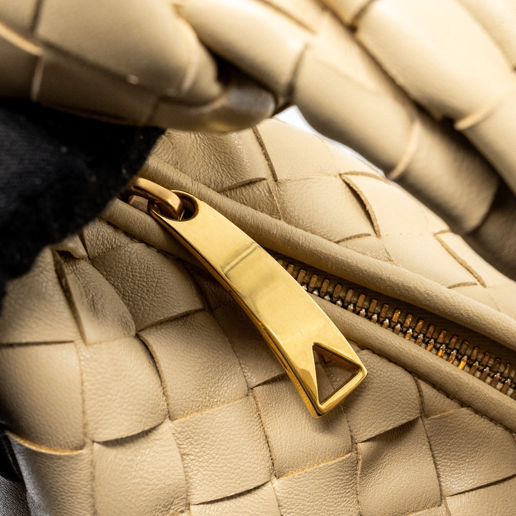 bottega-veneta-mini-jodie-lambskin-beige-ghw