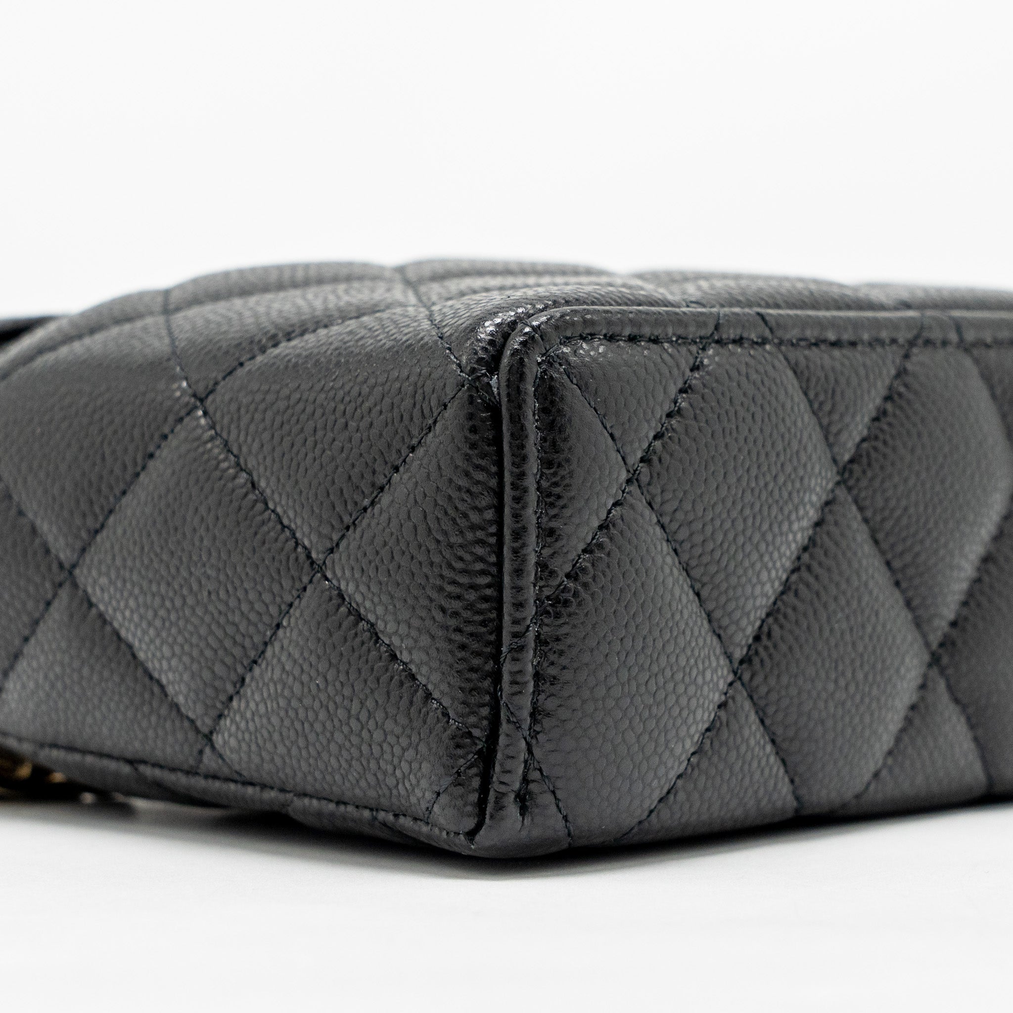 chanel-25p-cc-top-handle-vanity-with-chain-caviar-black-lghwmicrochip-copy-1