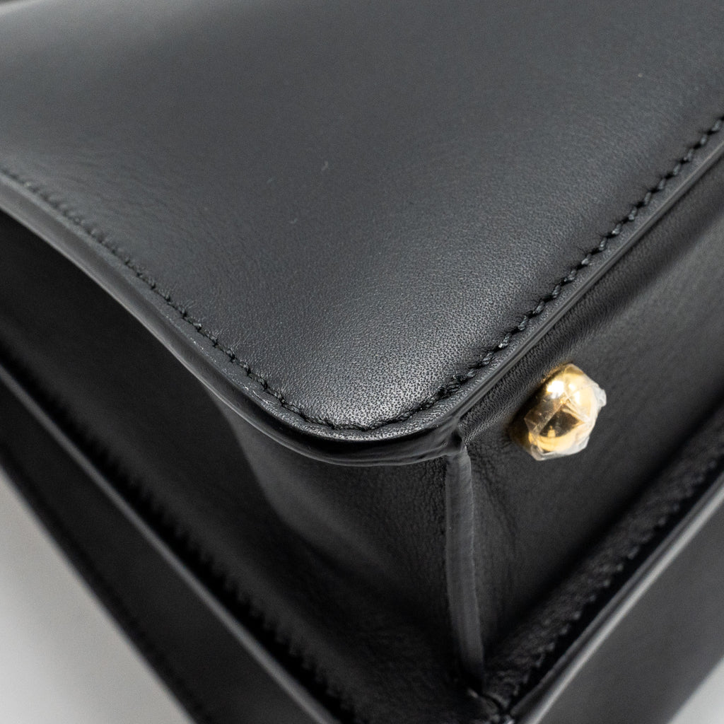 fendi-iseeu-medium-peekaboo-calfskin-black-light-pink-ghw