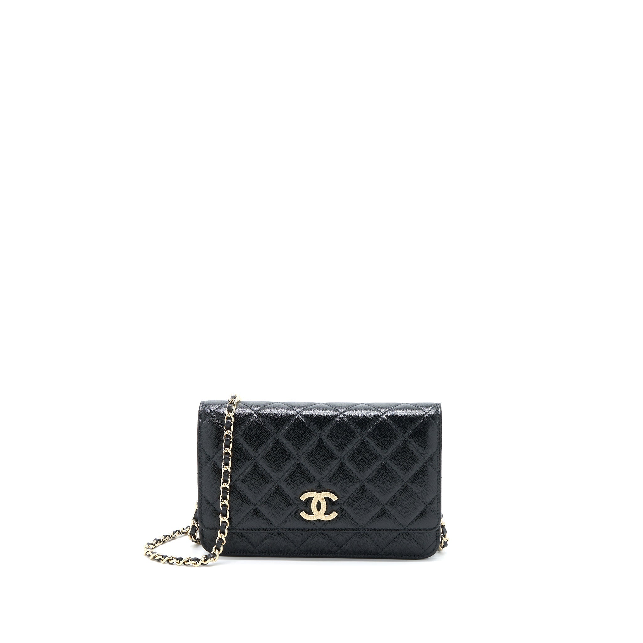chanel-22b-detail-cc-logo-wallet-on-chain-caviar-black-lghw-microchip