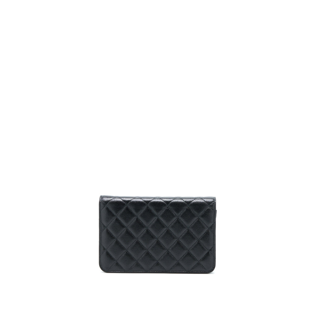 chanel-22b-detail-cc-logo-wallet-on-chain-caviar-black-lghw-microchip