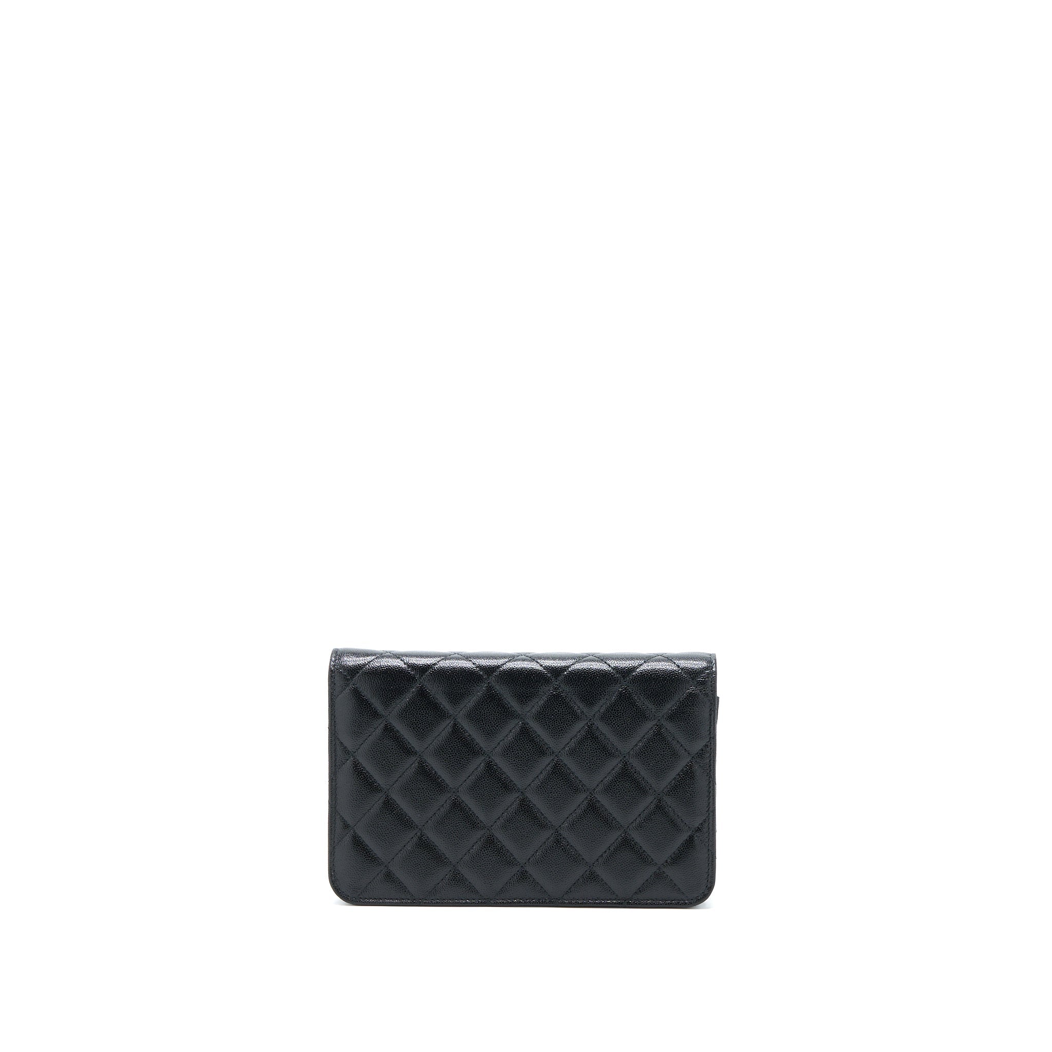 chanel-22b-detail-cc-logo-wallet-on-chain-caviar-black-lghw-microchip