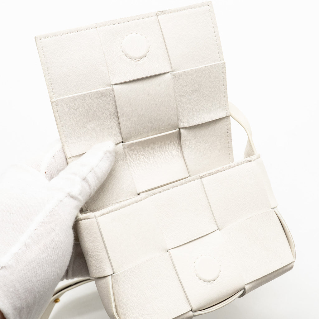 bottega-veneta-intreccio-cassette-mini-bag-lambskin-white