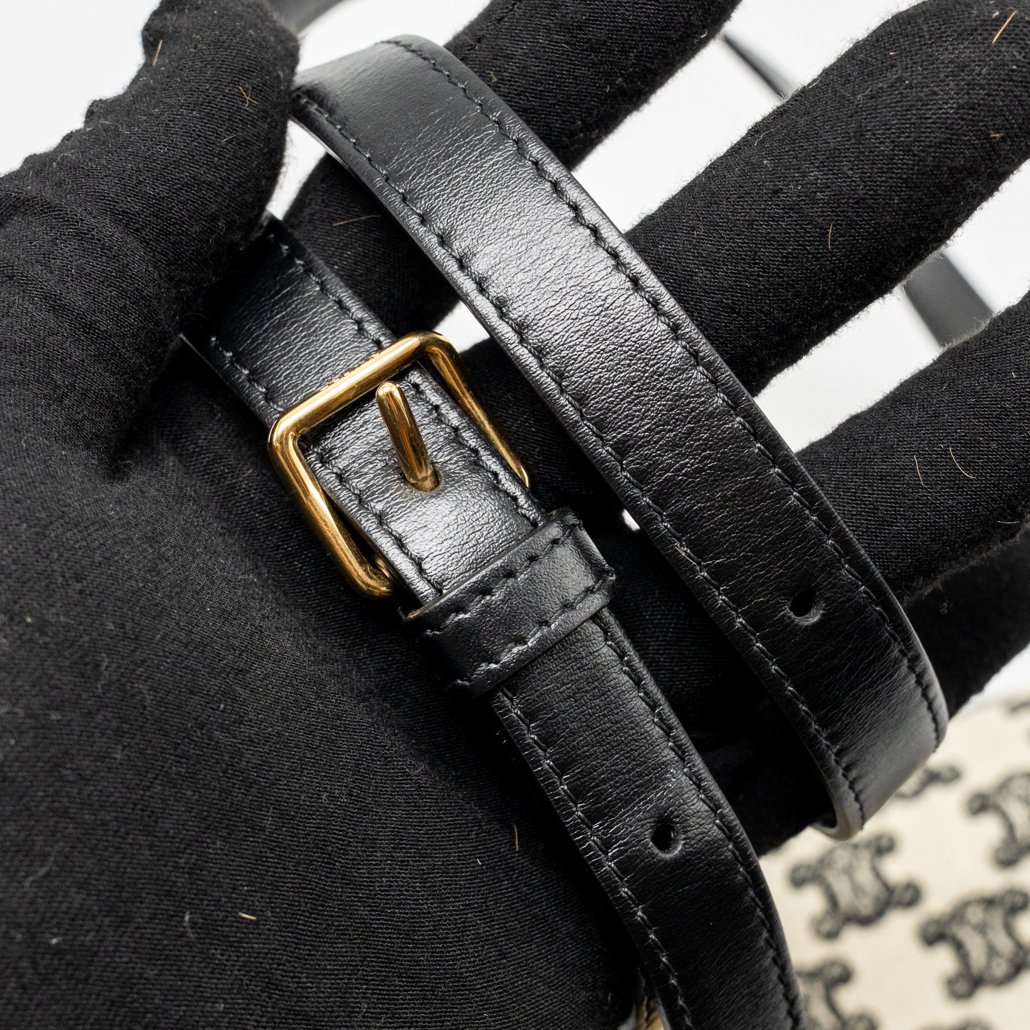 celine-teen-triomphe-bag-triomphe-canvas-calfskin-black-white-ghw