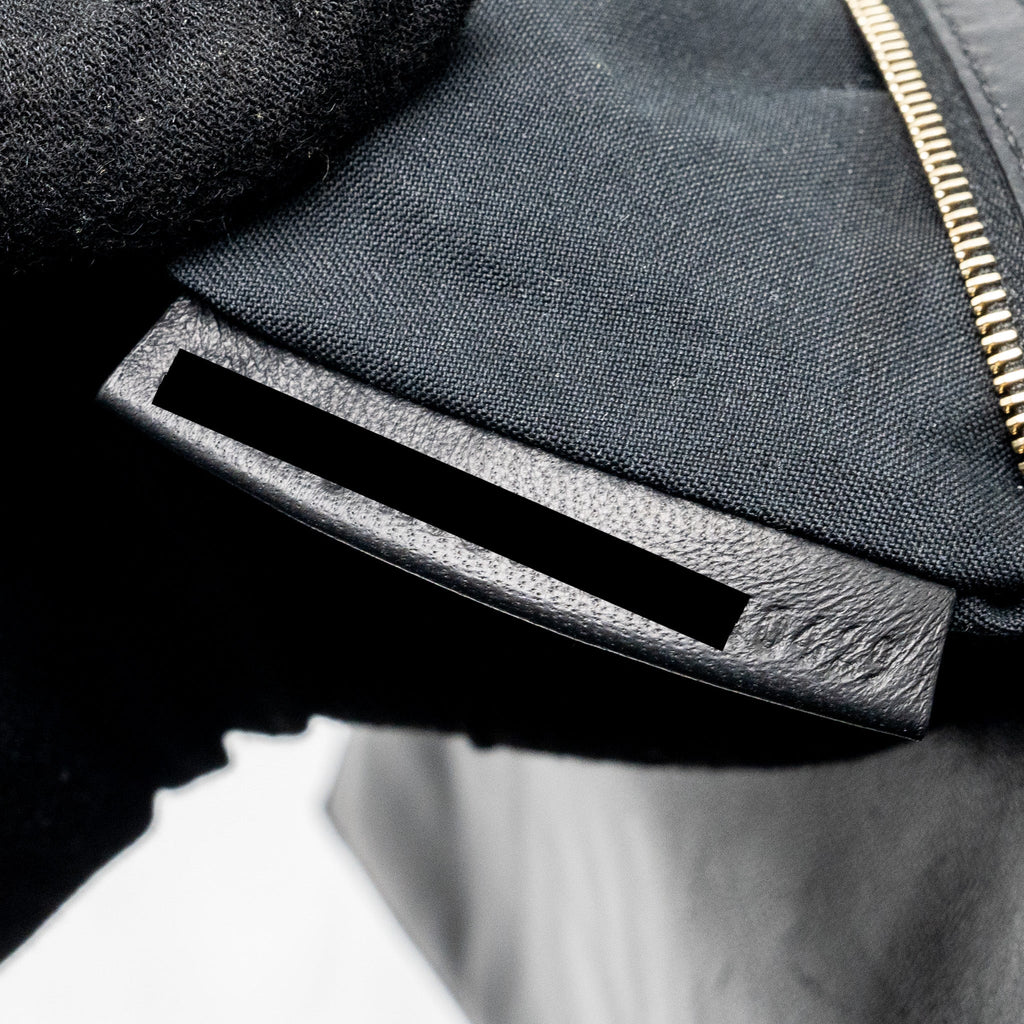 fendi-baguette-bag-with-ff-motif-nappa-black-ghw