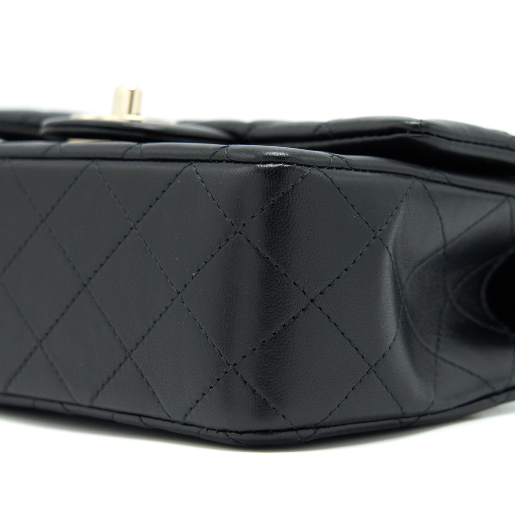 chanel-22p-top-handle-mini-rectangular-flap-bag-lambskin-black-lghw