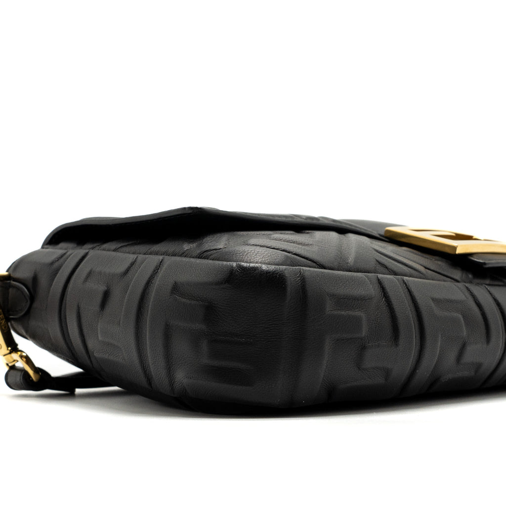 fendi-large-baguette-bag-nappa-black-ghw