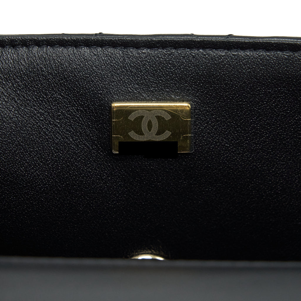 chanel-22p-top-handle-mini-rectangular-flap-bag-lambskin-black-lghw