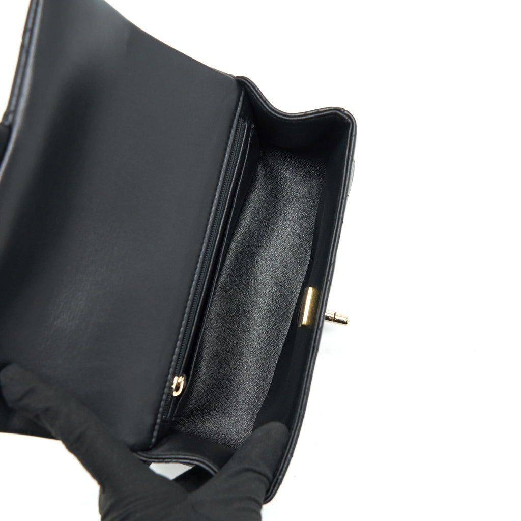 chanel-22p-top-handle-mini-rectangular-flap-bag-lambskin-black-lghw