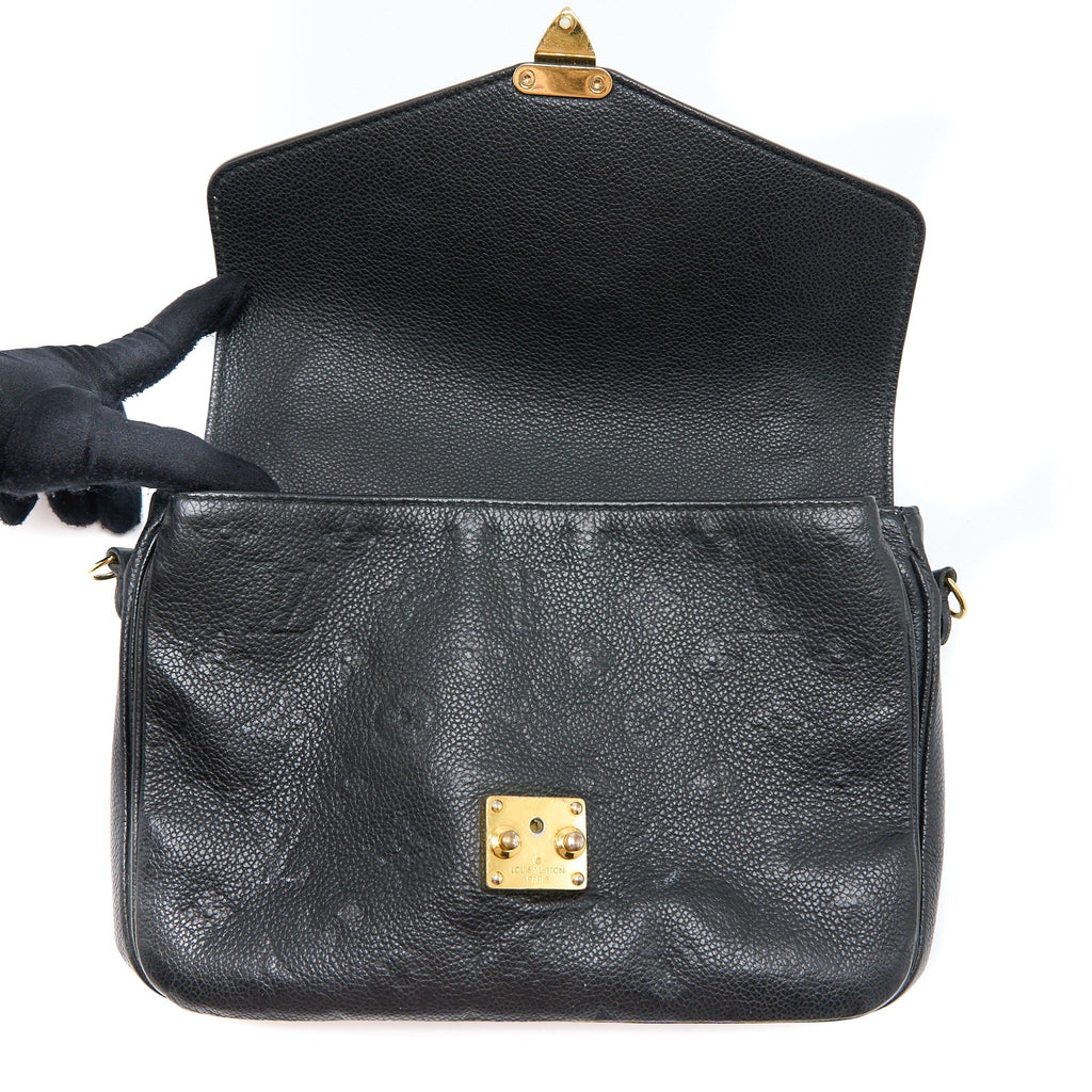 louis-vuitton-pochette-metis-monogram-empreinte-black-ghw-4