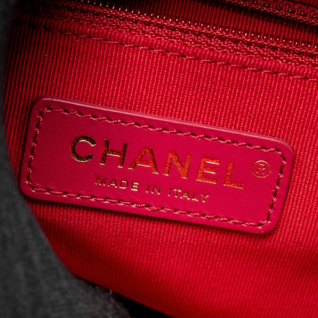 chanel-quilted-flap-backpack-caviar-black-ghw-microchip-1