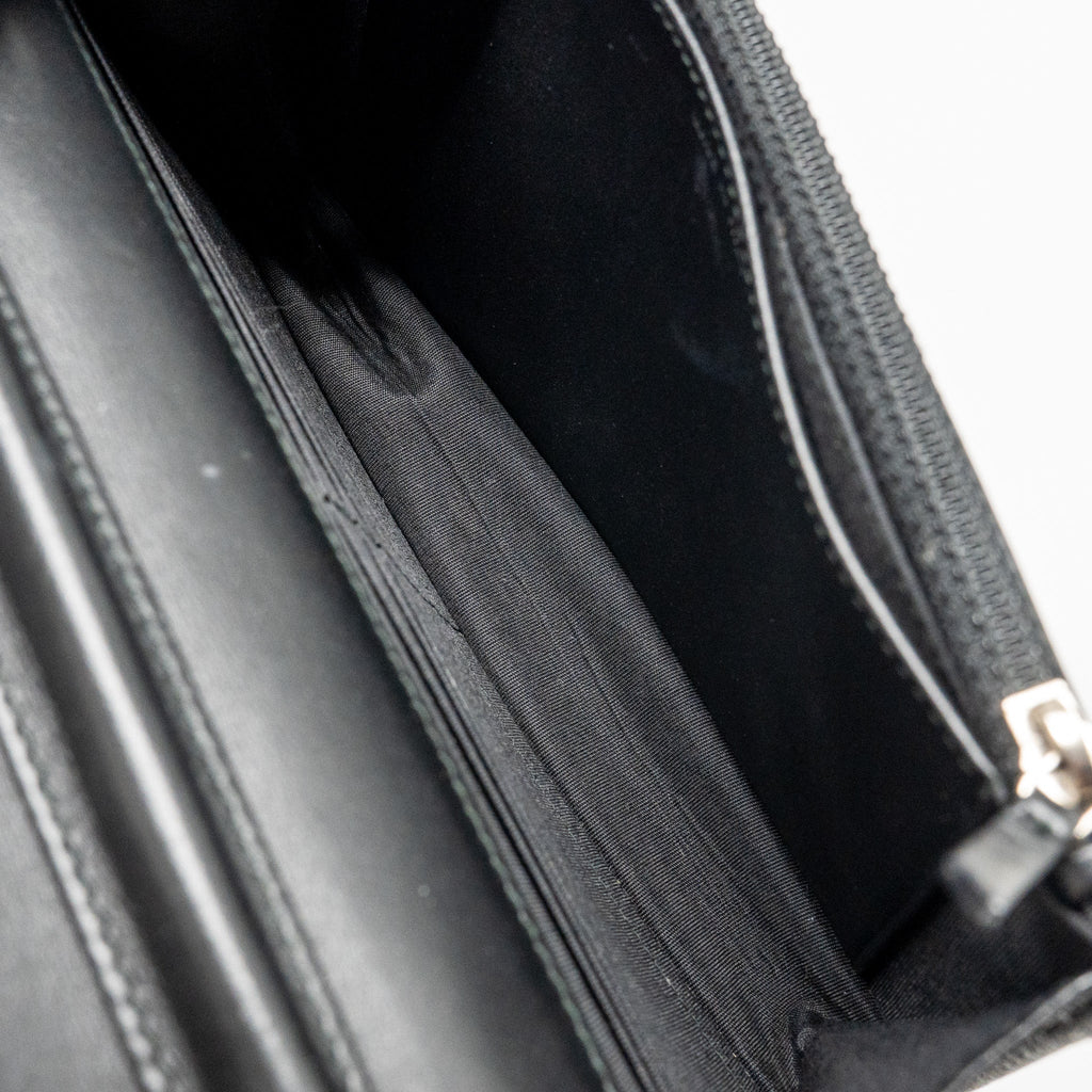 chanel-quilted-diamond-cc-logo-wallet-on-chain-caviar-black-shw