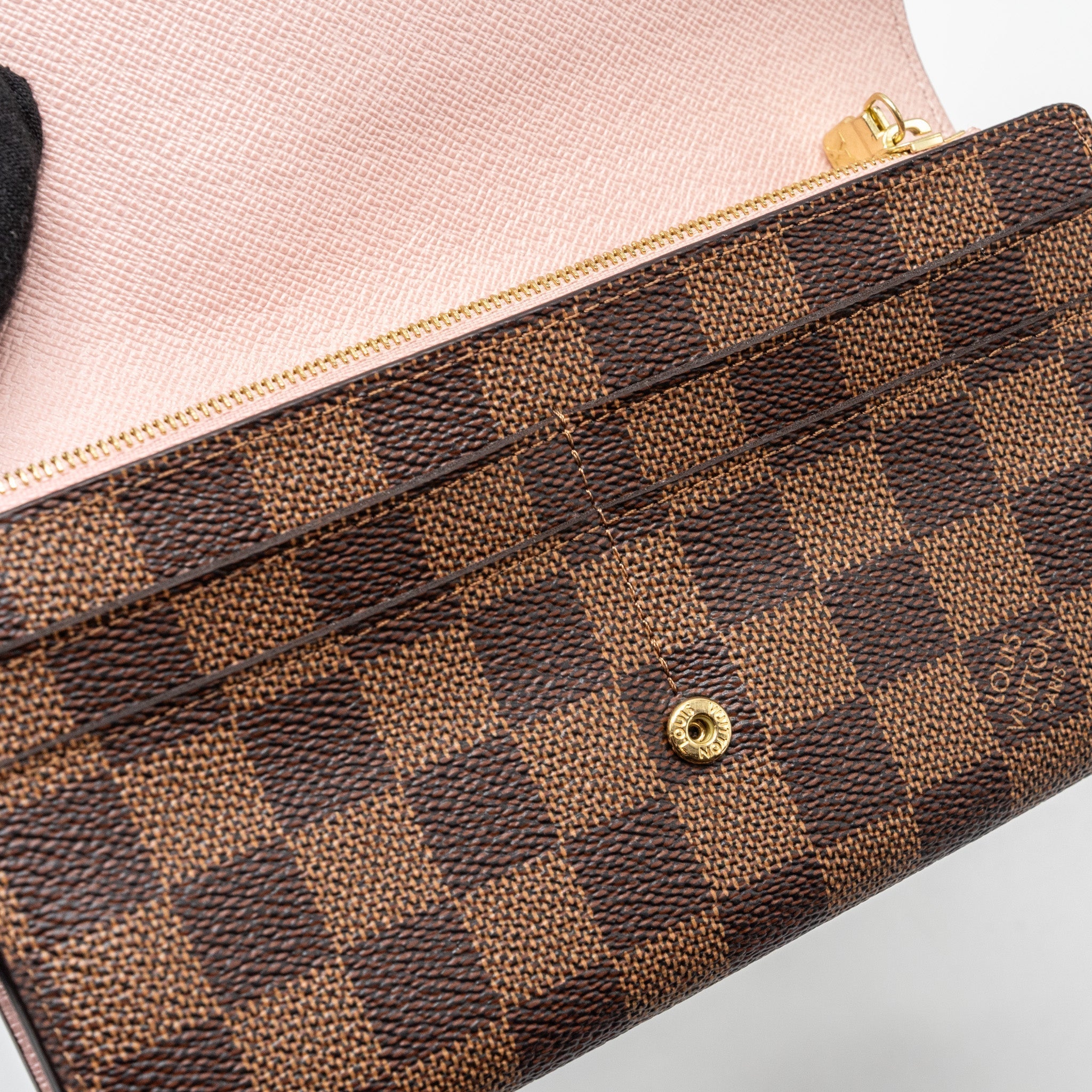 louis-vuitton-sarah-wallet-monogram-canvas-rose-ballerine