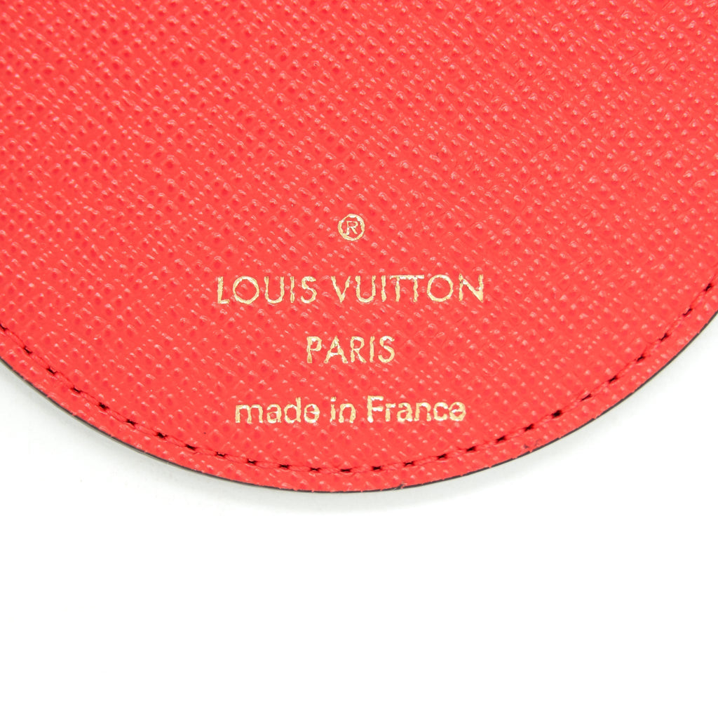 louis-vuitton-illustre-london-xmas-bag-charm-and-key-holder