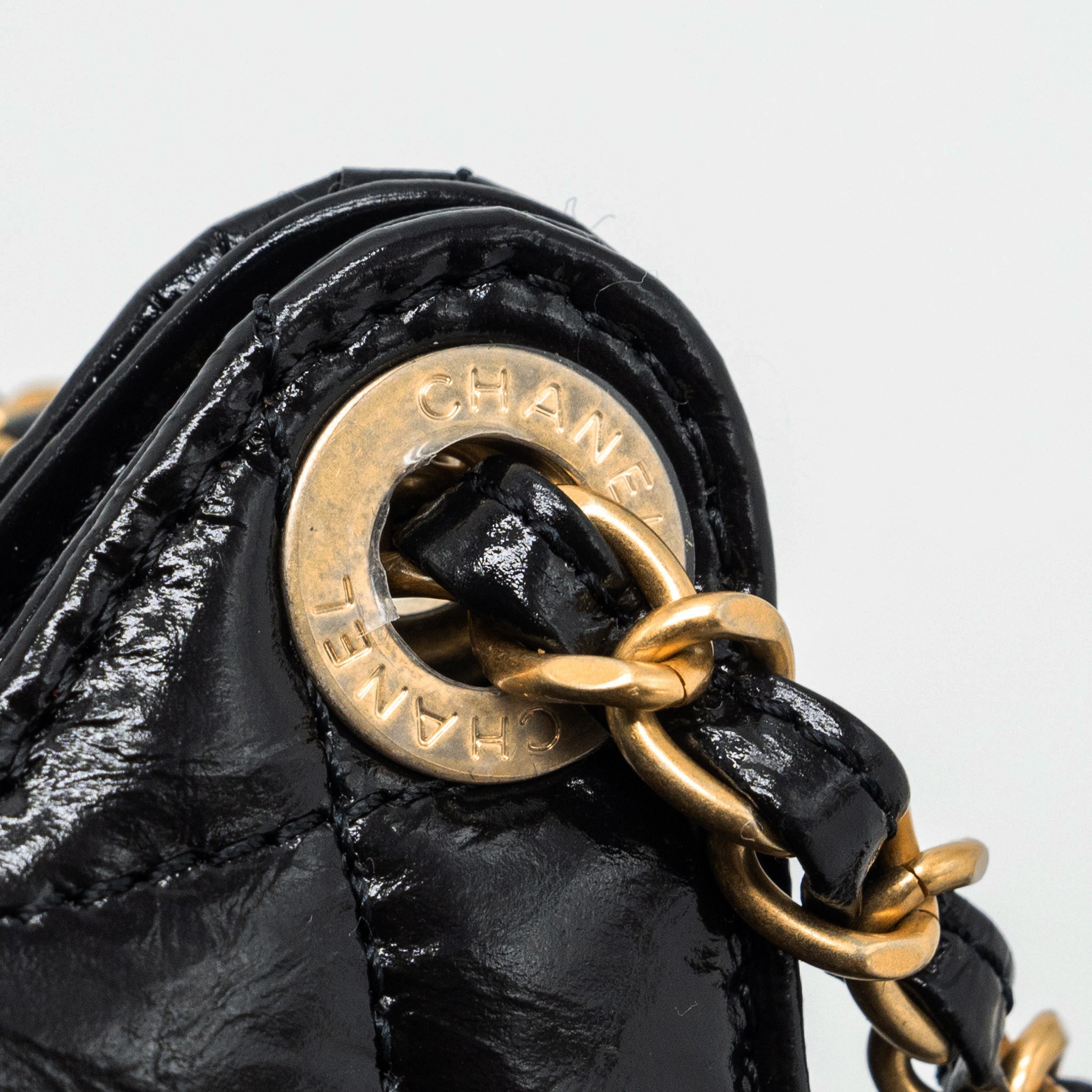 chanel-23c-small-hobo-bag-patent-black-ghw-microchip