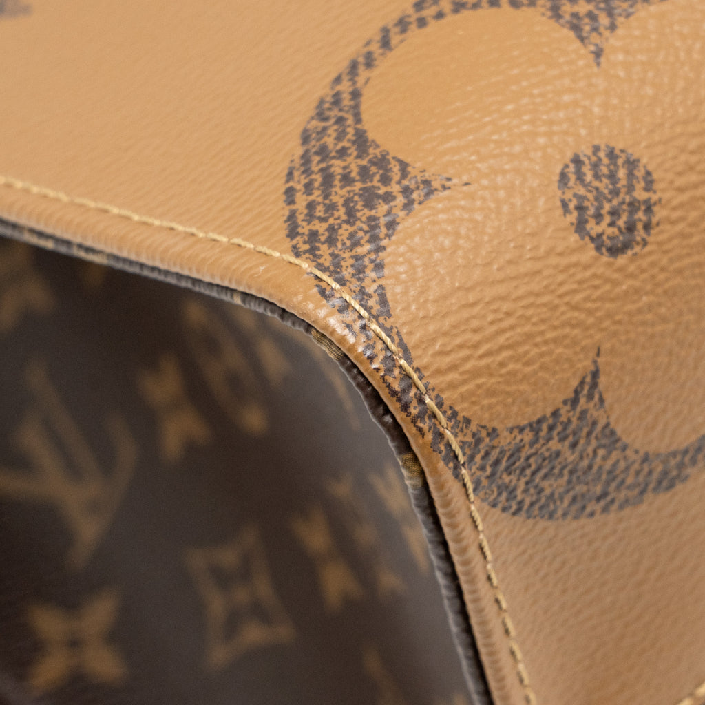 louis-vuitton-onthego-mm-monogram-canvas-ghw-11