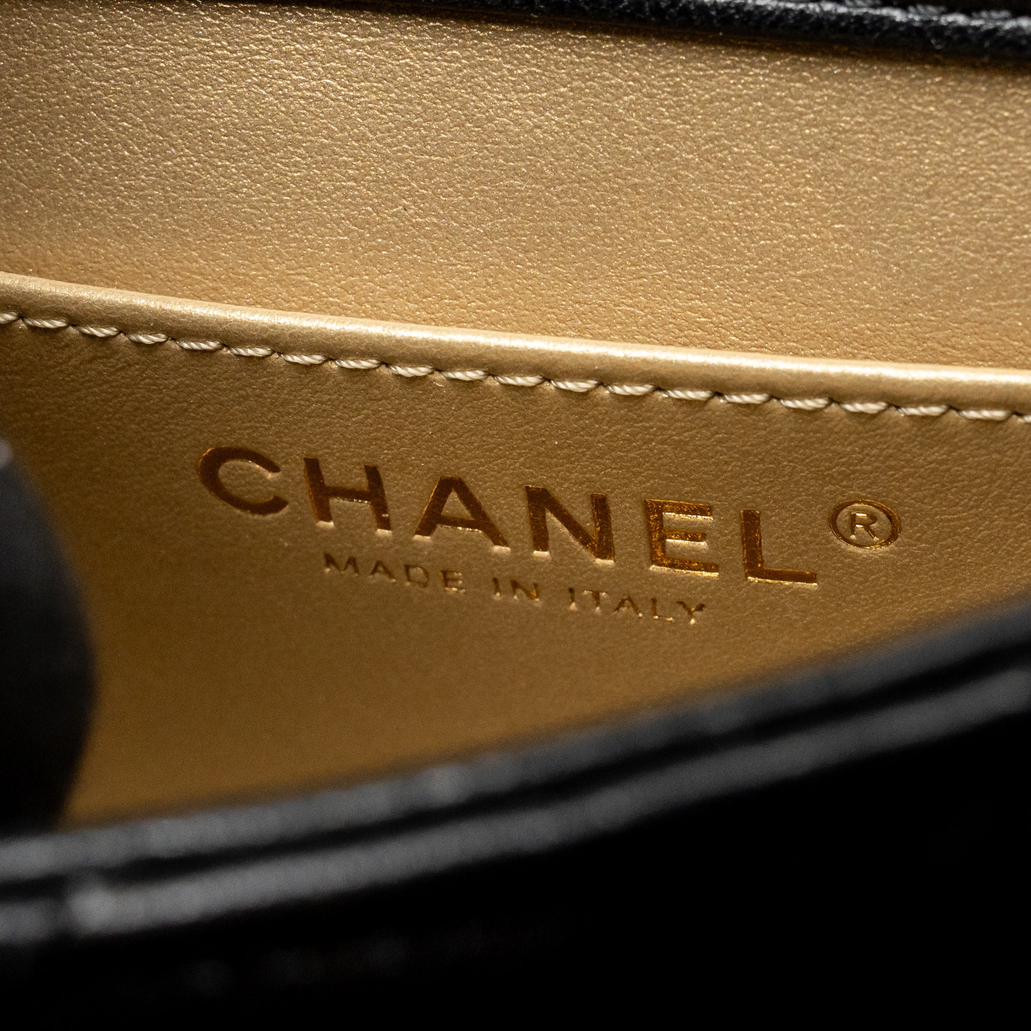 chanel-24s-pearl-adjustable-chain-mini-flap-bag-lambskin-black-ghwmicrochip