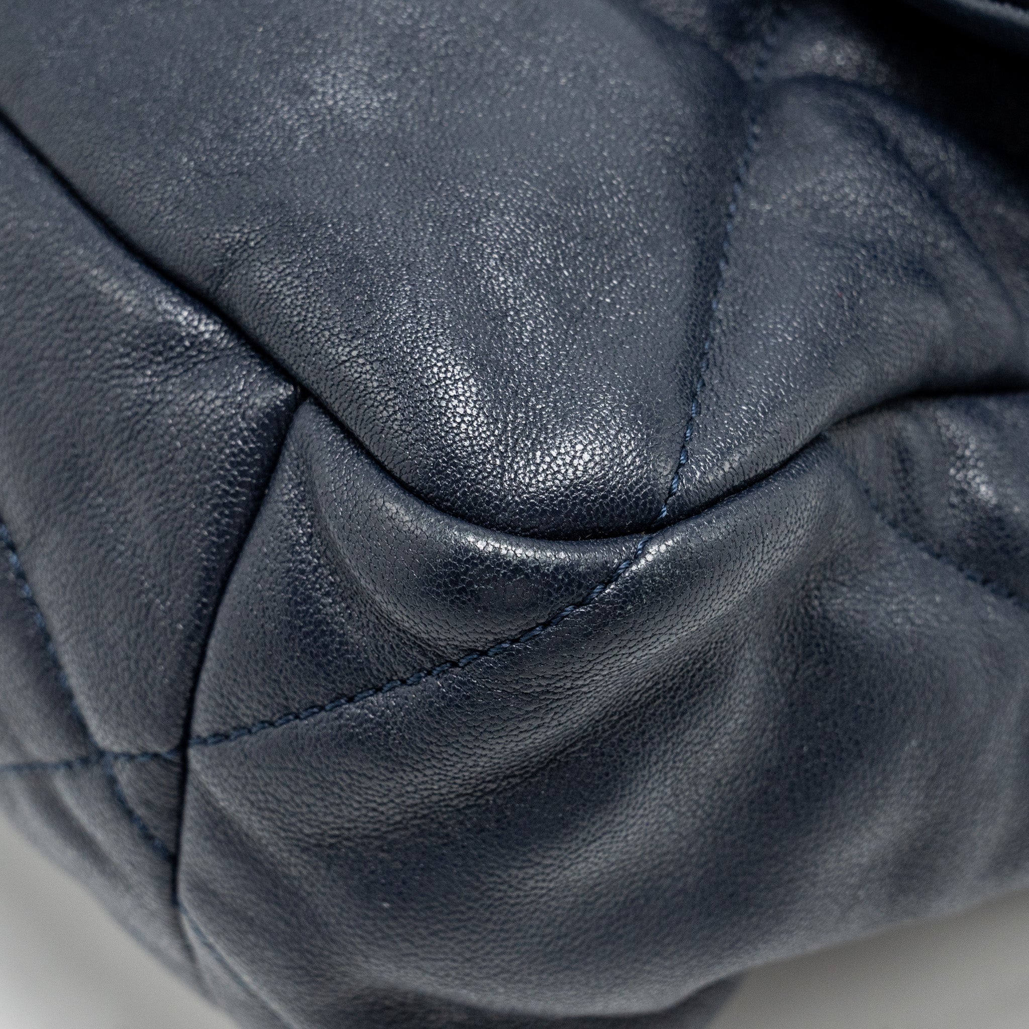 chanel-large-19-bag-lambskin-navy-multicoloured-hardware