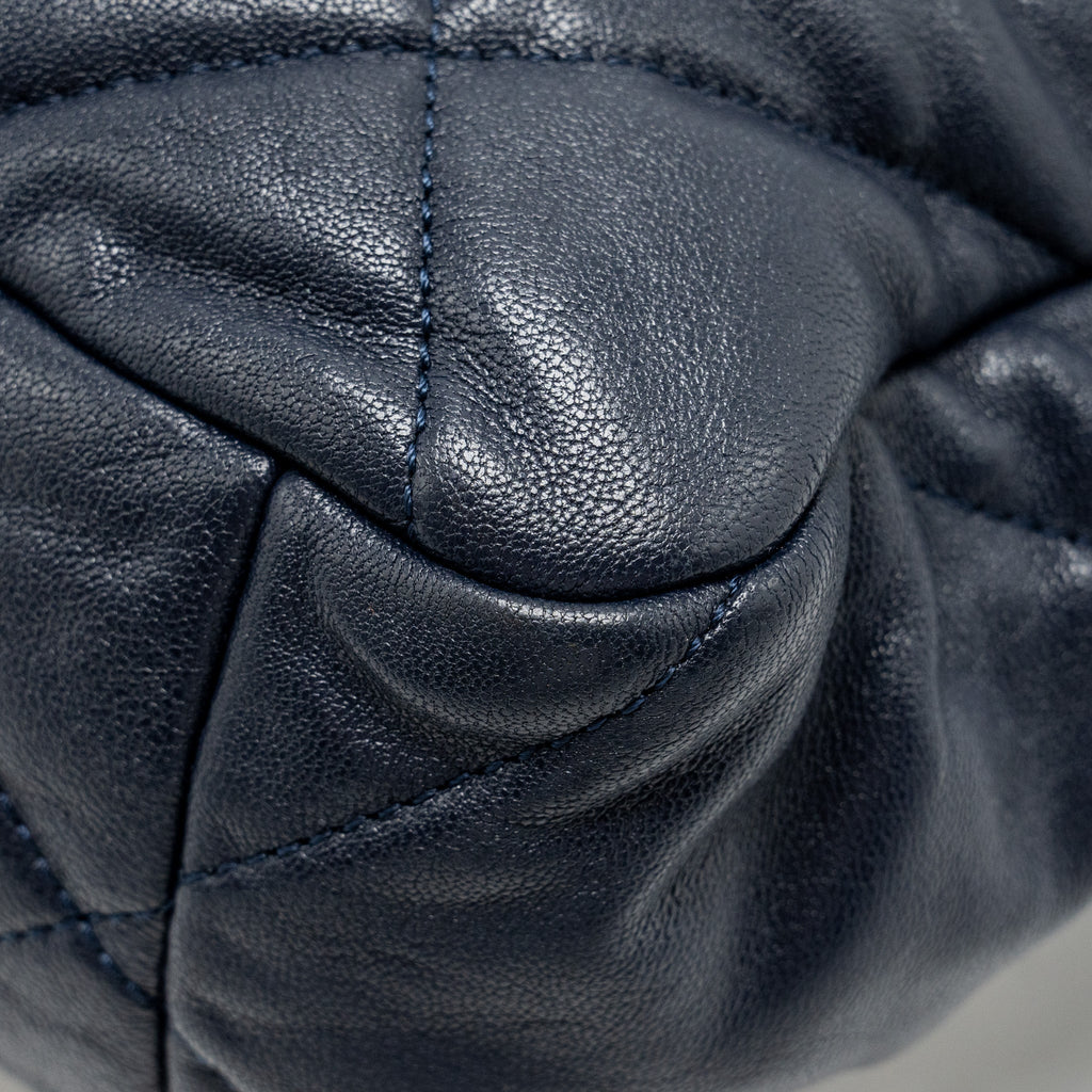 chanel-large-19-bag-lambskin-navy-multicoloured-hardware