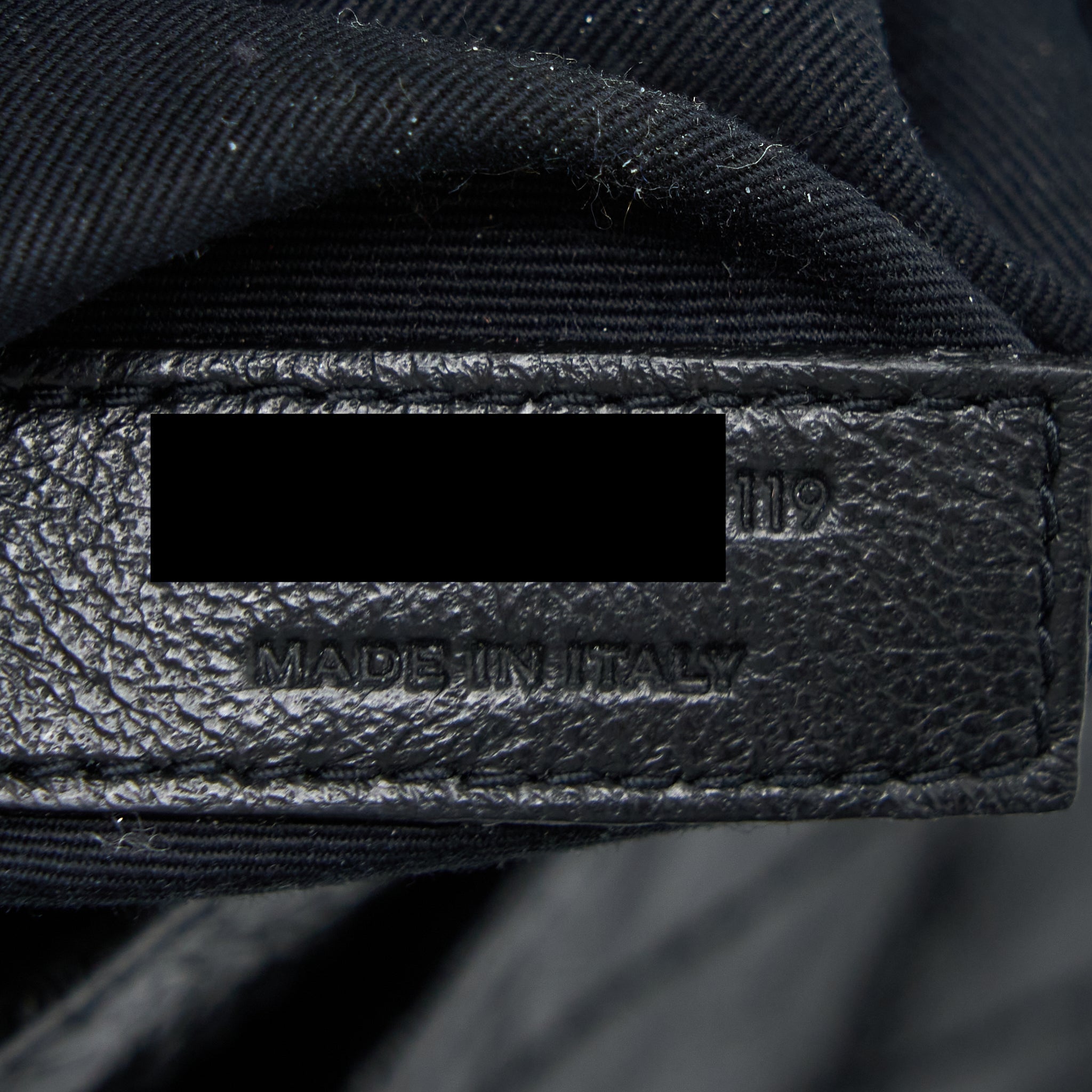 saint-laurent-niki-aged-calfskin-black-with-black-and-ruthenium-hardware