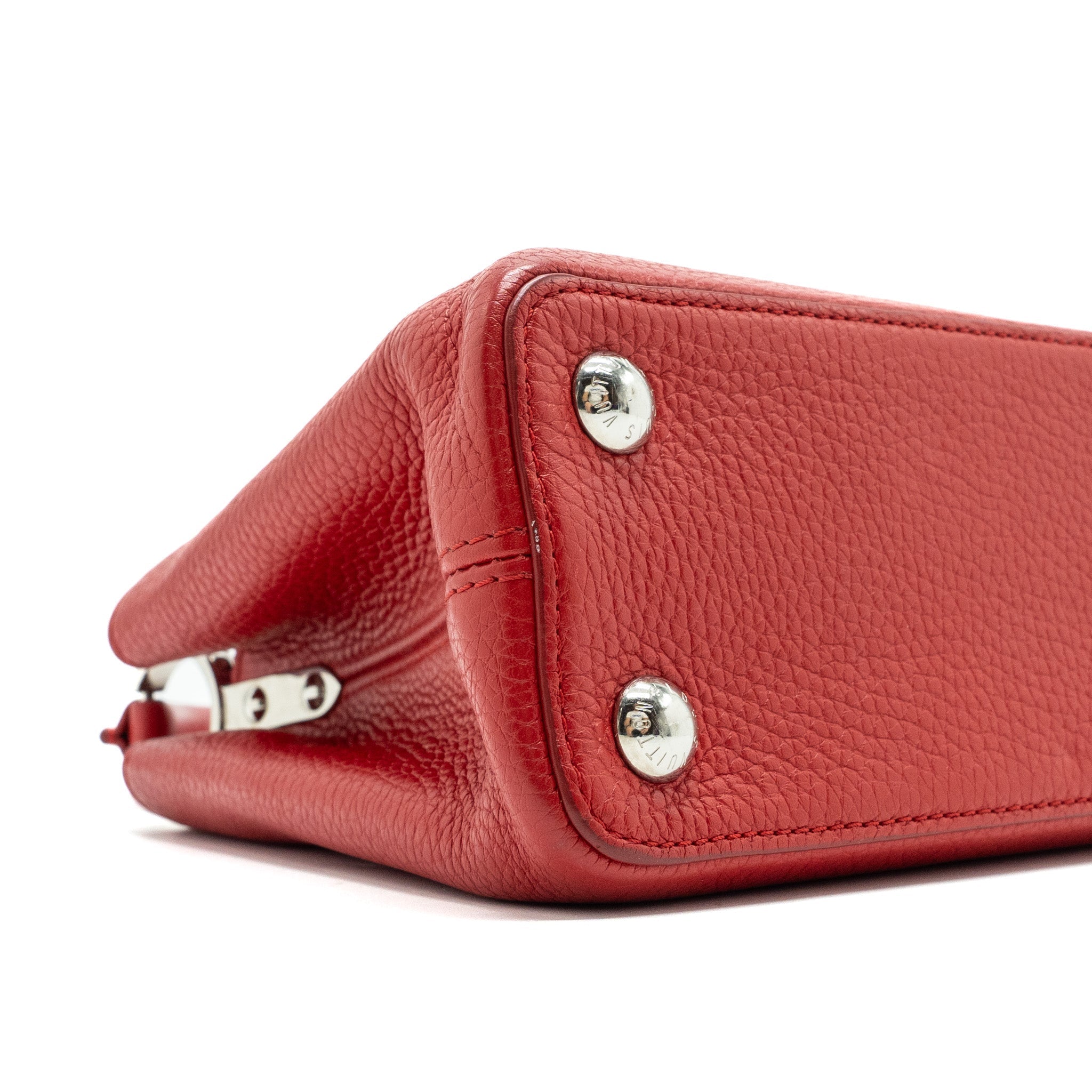 louis-vuitton-capucines-bb-taurillon-red-ghw-1