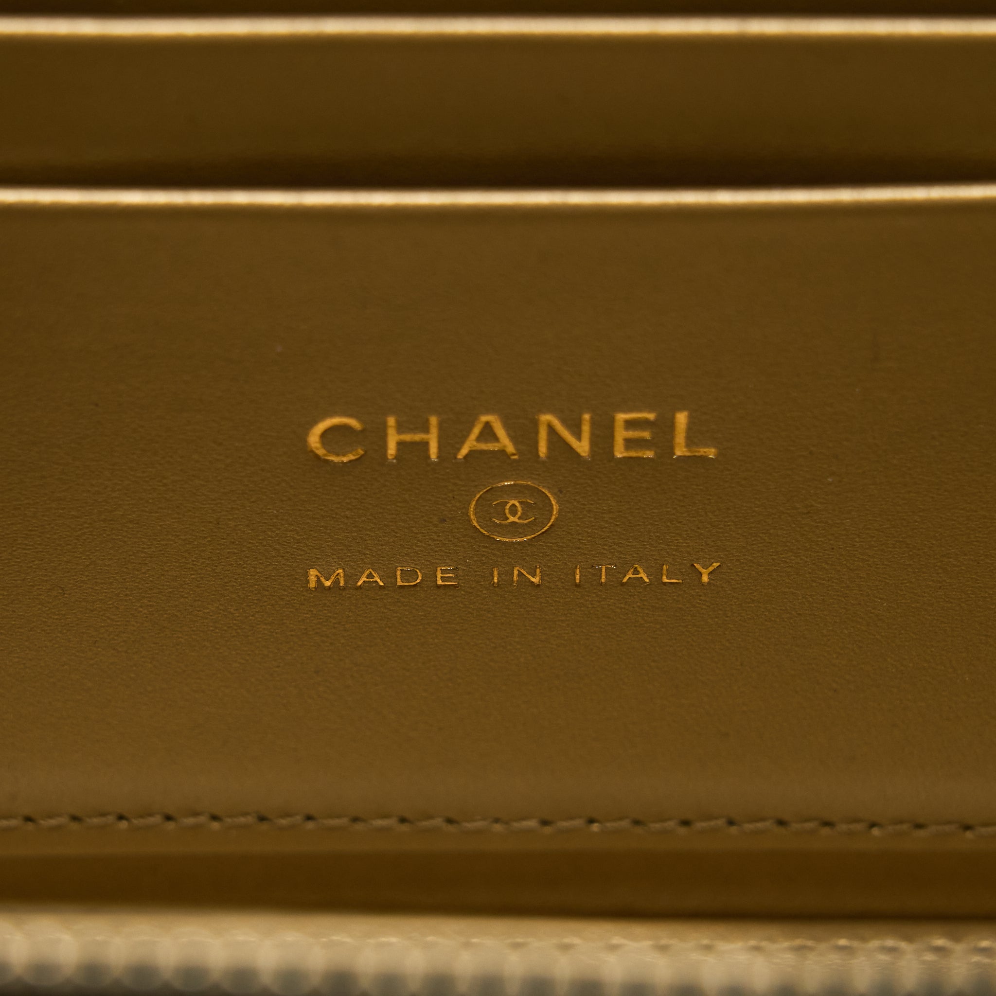 chanel-pearl-crush-long-vanity-lambskin-black-brushed-ghw