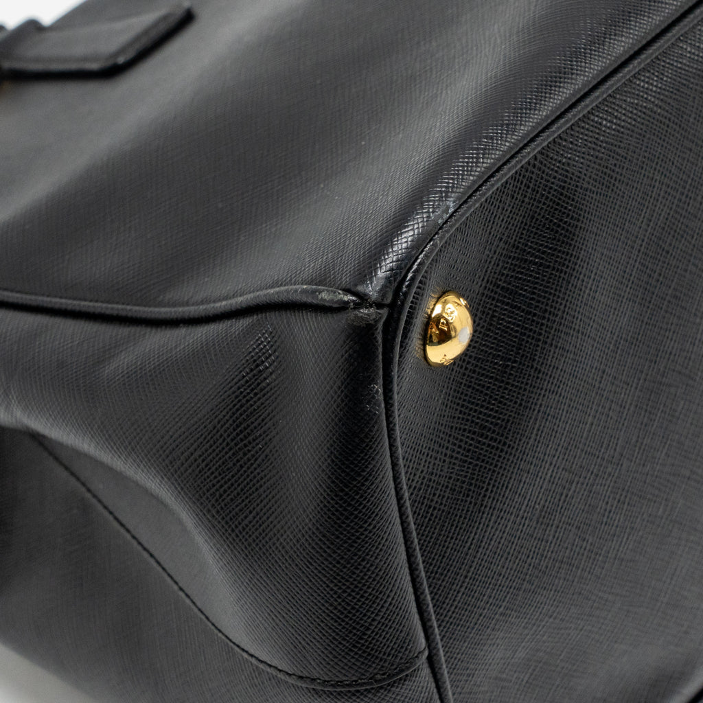 prada-saffiano-tote-bag-calfskin-black-ghw-2