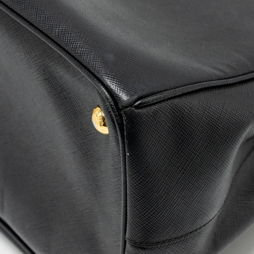 prada-saffiano-tote-bag-calfskin-black-ghw-2
