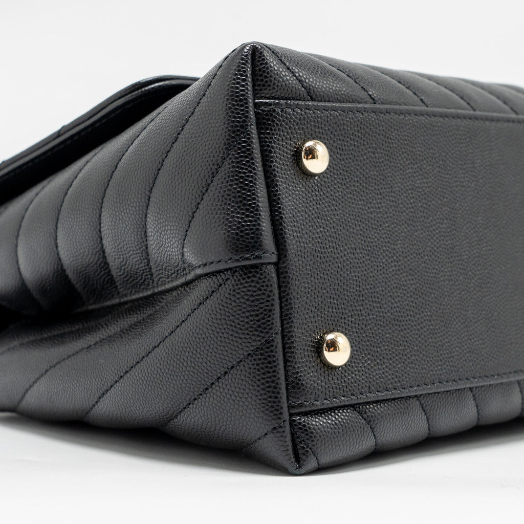 chanel-medium-chevron-coco-handle-caviar-black-burgundy-handle-lghw-copy