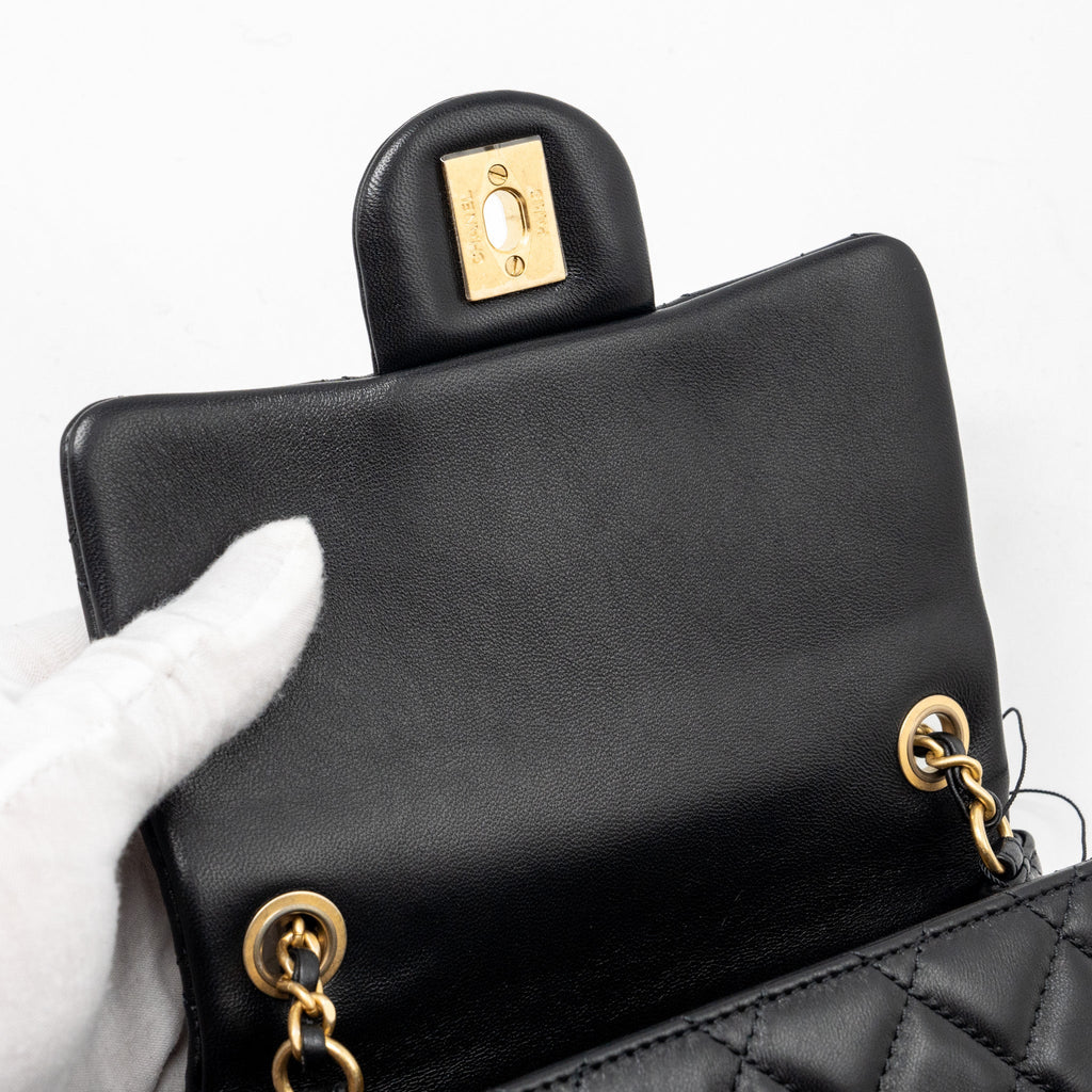 chanel-22c-pearl-crush-mini-square-flap-bag-lambskin-black-ghw-microchip-copy