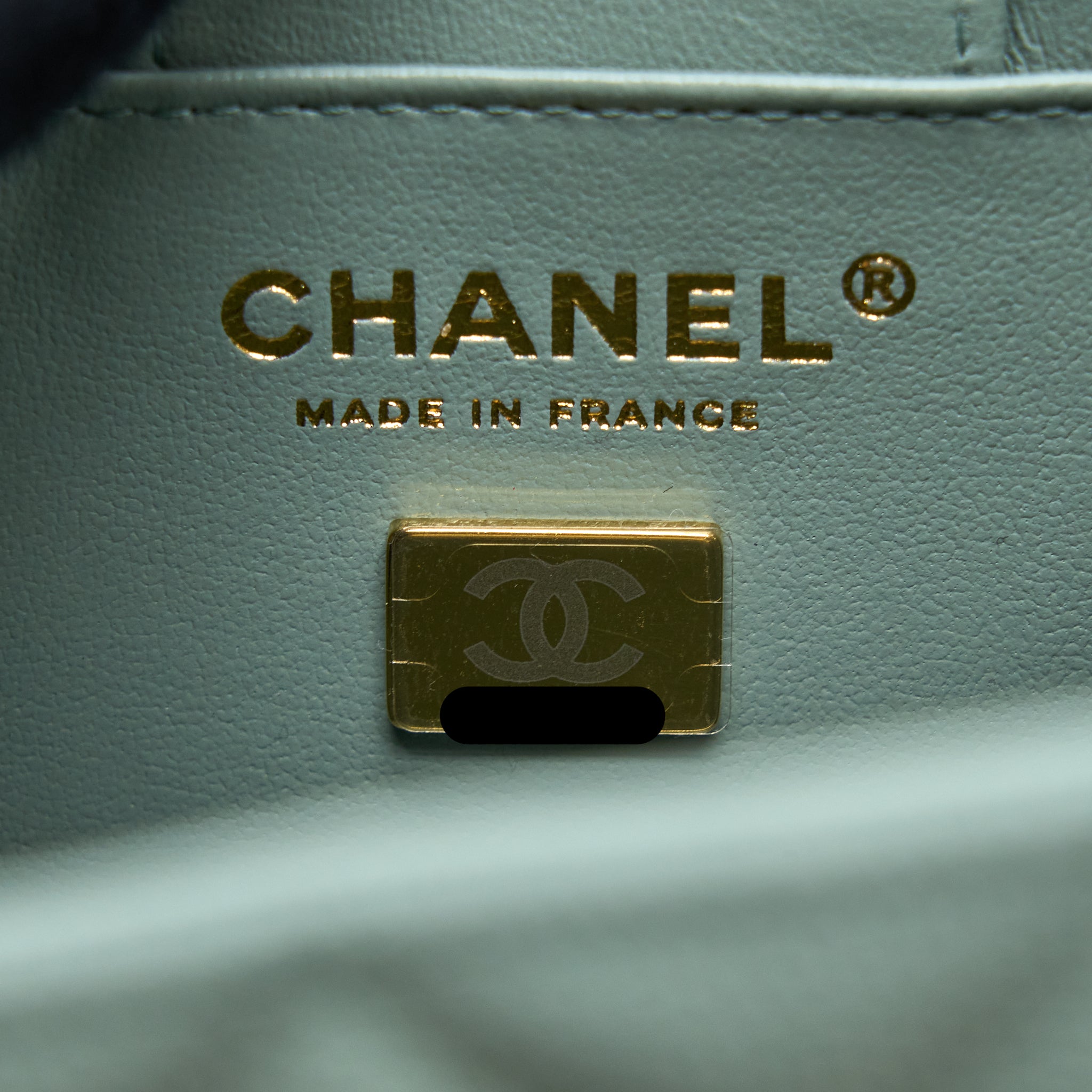 chanel-23c-mini-bucket-caviar-blue-lghw-microchip