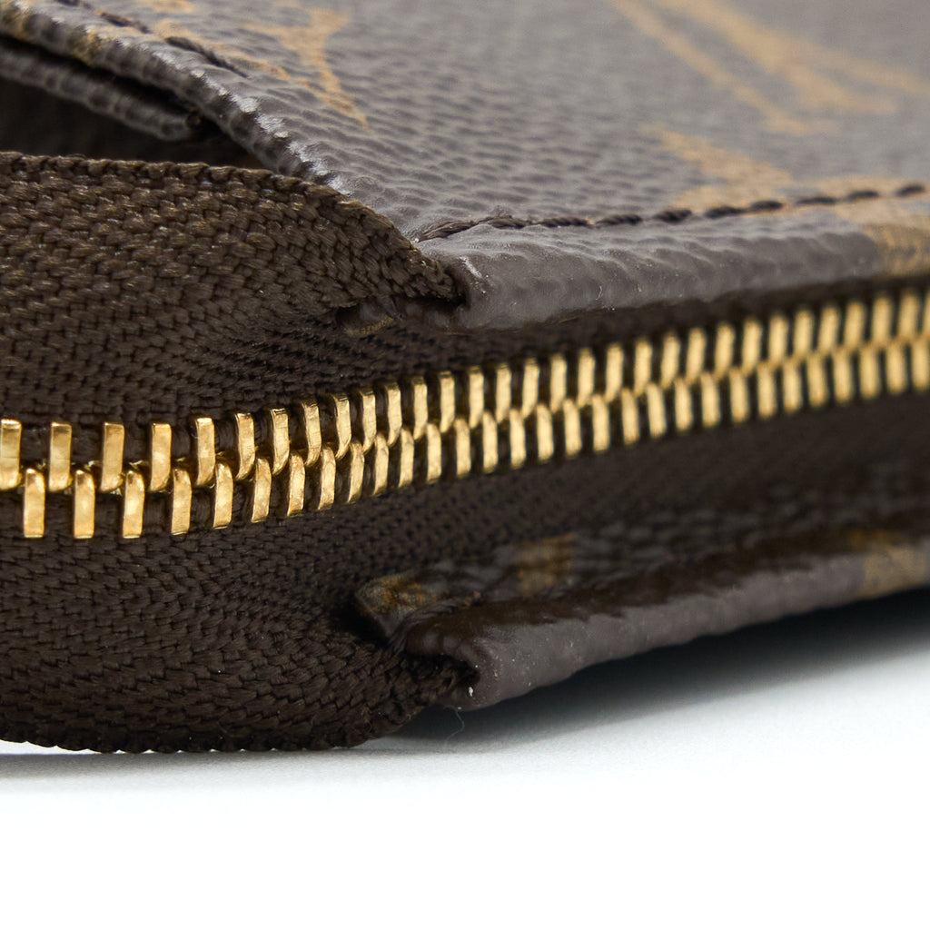 louis-vuitton-toiletry-pochette-26-monogram-canvas-ghw-8