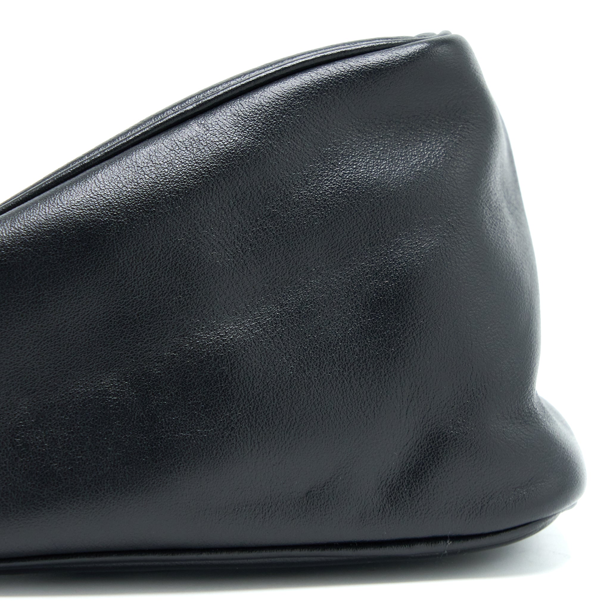prada-triangle-leather-shoulder-bag-black-shw