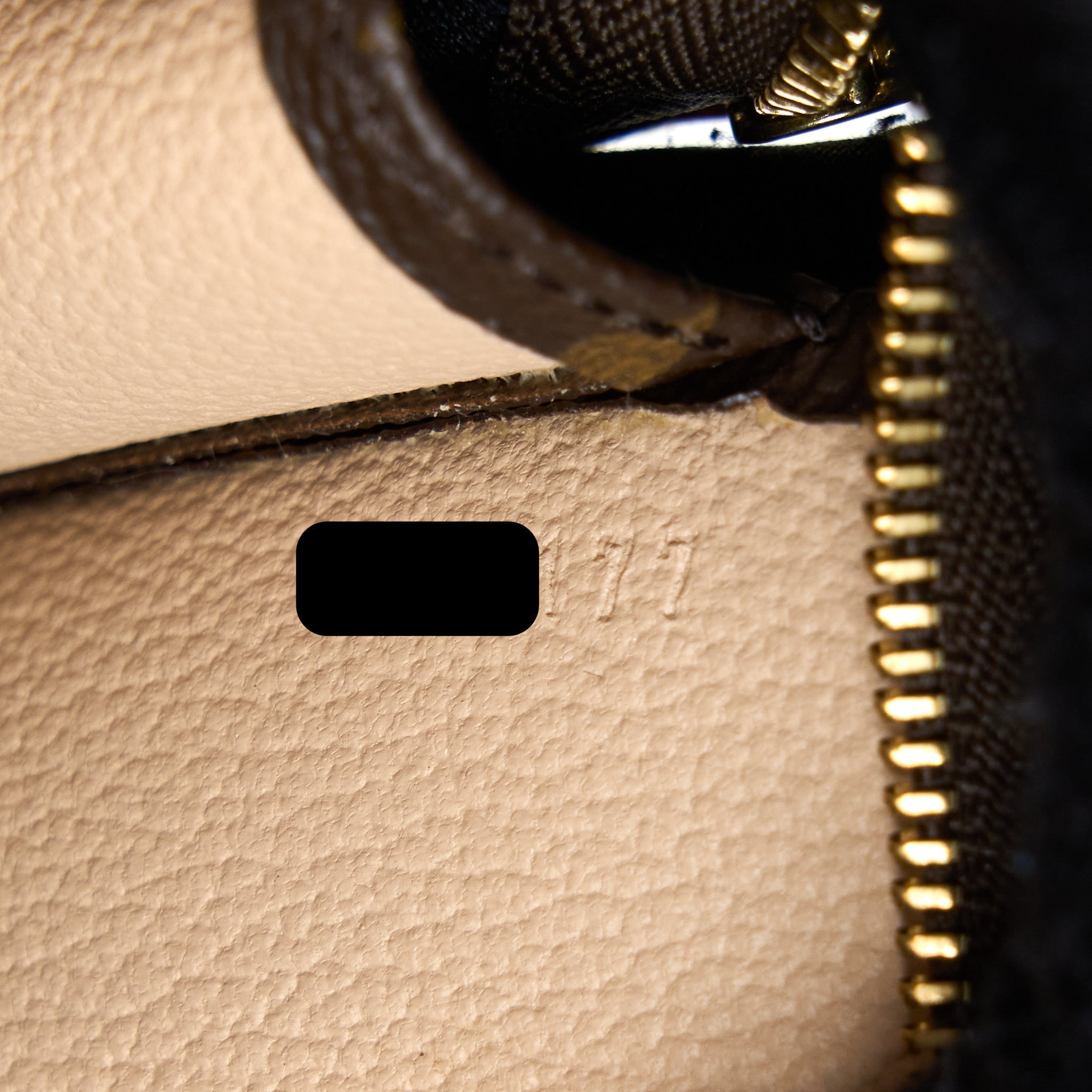 louis-vuitton-toiletry-pochette-26-monogram-canvas-ghw-8
