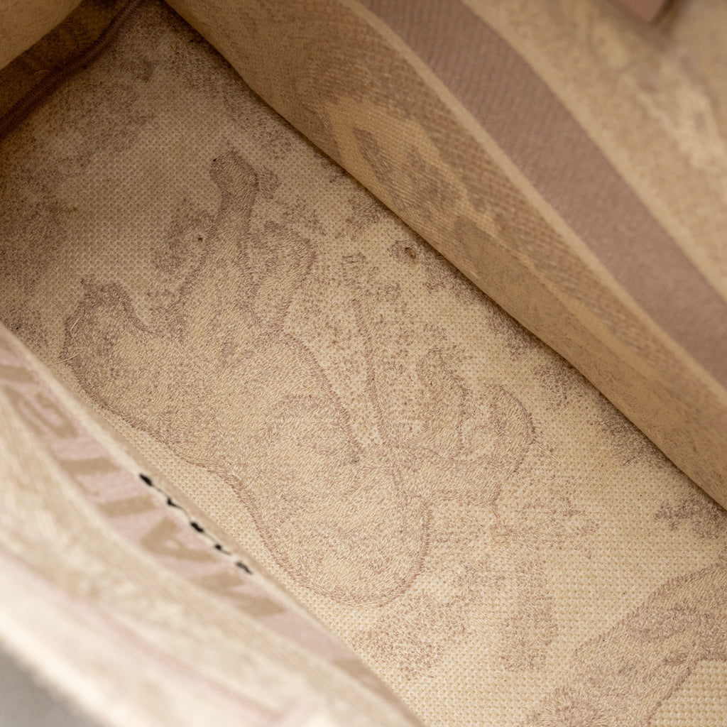 dior-medium-book-tote-pink-toile-de-jouy-embroidery-1