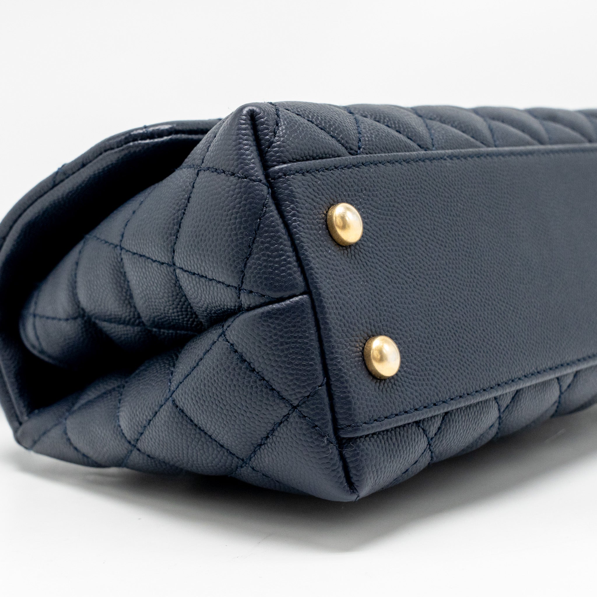 chanel-small-coco-handle-caviar-navy-ghw
