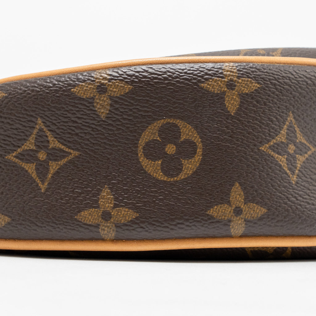 louis-vuitton-half-moon-loop