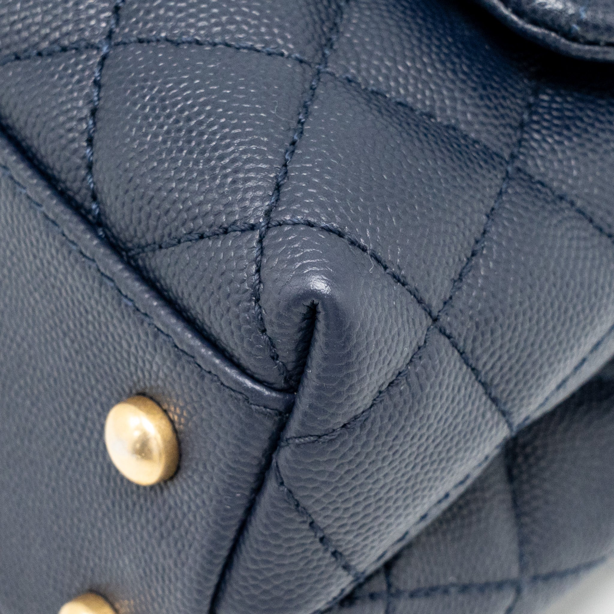 chanel-small-coco-handle-caviar-navy-ghw