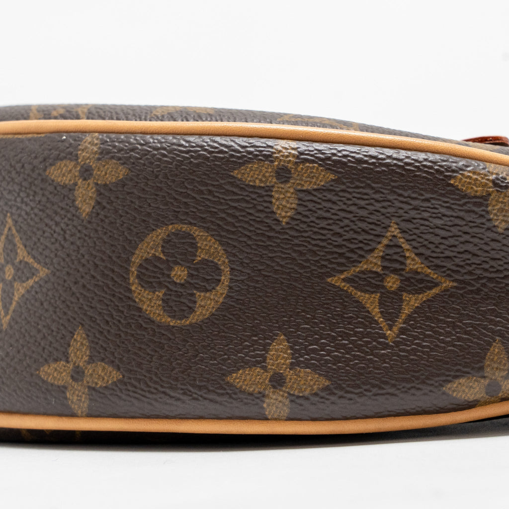 louis-vuitton-half-moon-loop