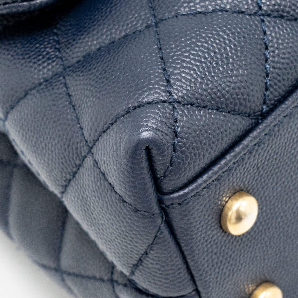 chanel-small-coco-handle-caviar-navy-ghw