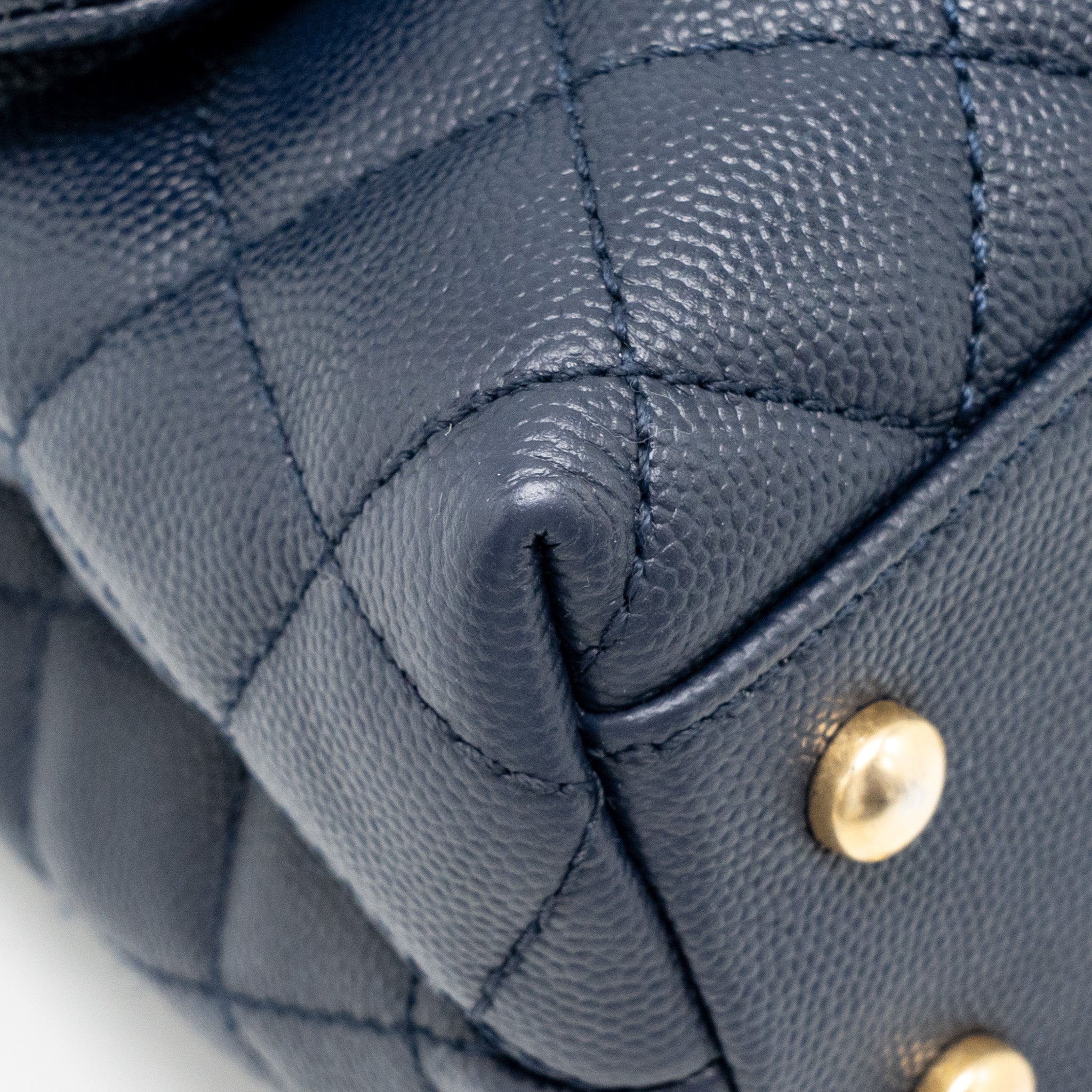 chanel-small-coco-handle-caviar-navy-ghw