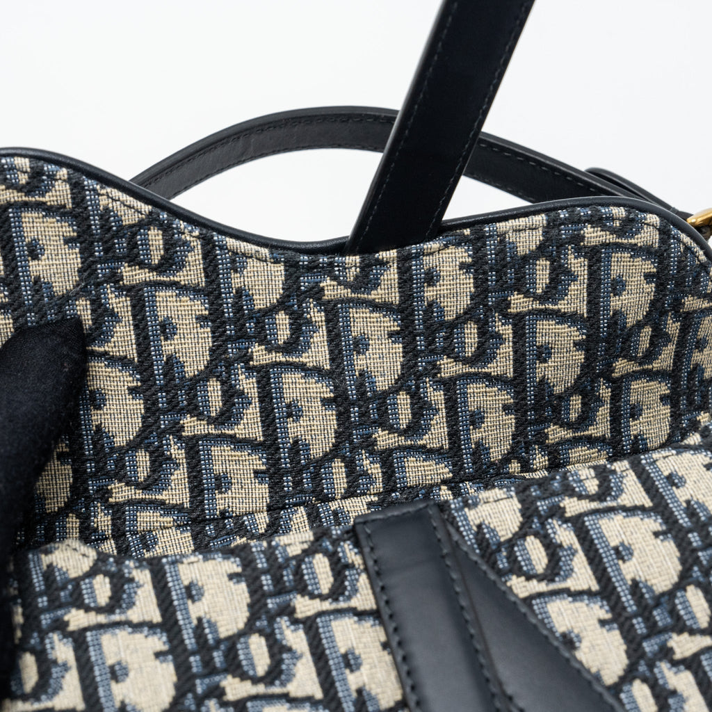 dior-mini-saddle-bag-blue-oblique-jacquard-ghw-2