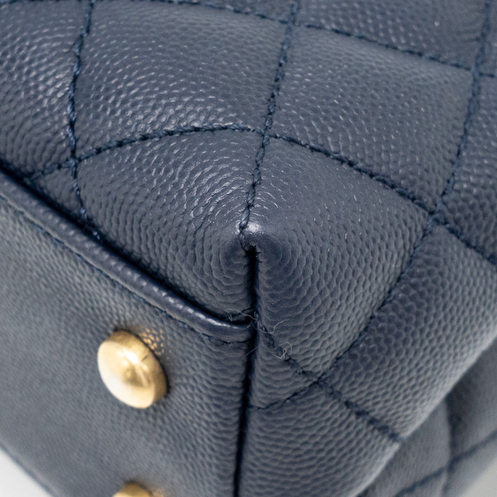 chanel-small-coco-handle-caviar-navy-ghw