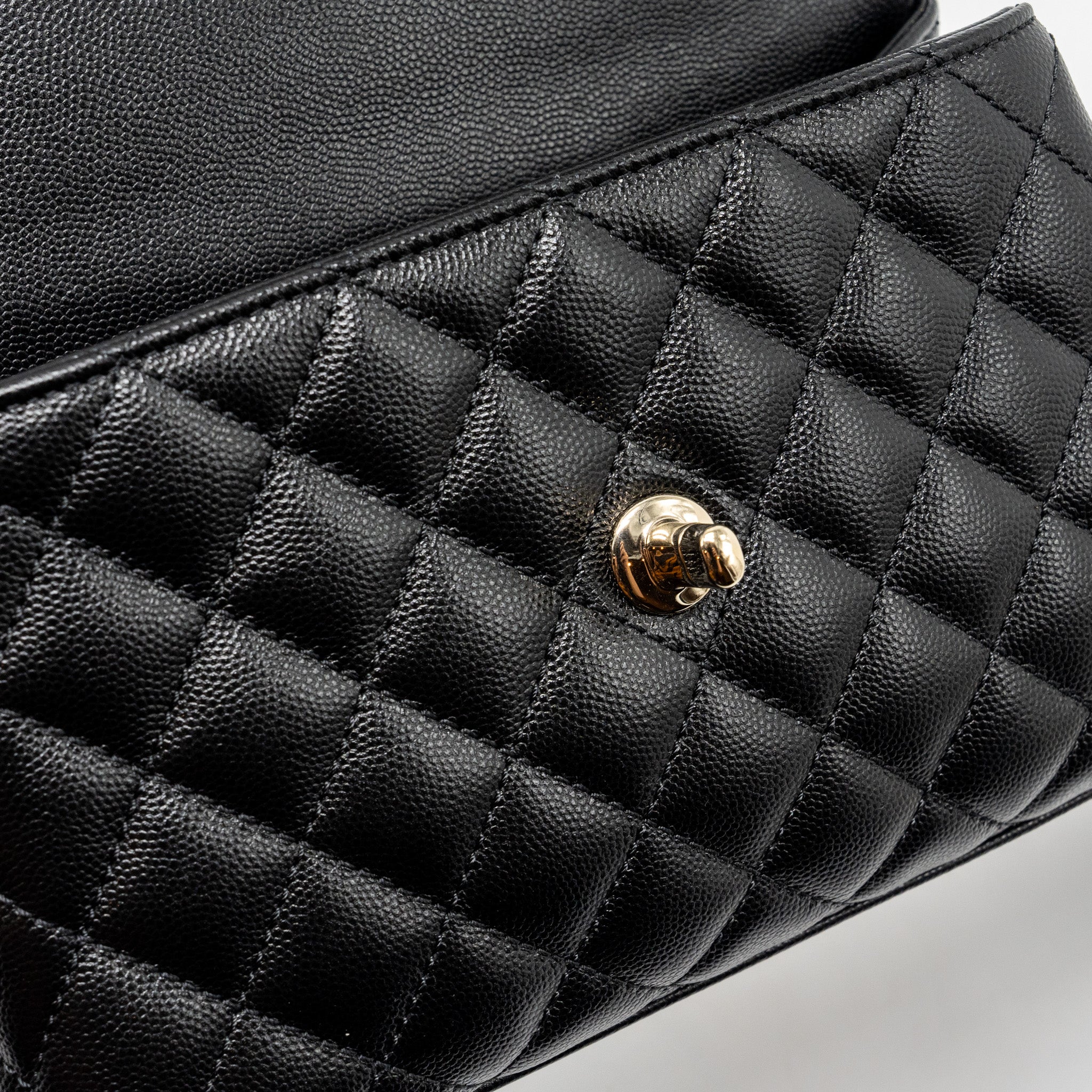 chanel-small-coco-handle-with-lizard-embossed-handle-caviar-black-lghw-microchip-copy-1