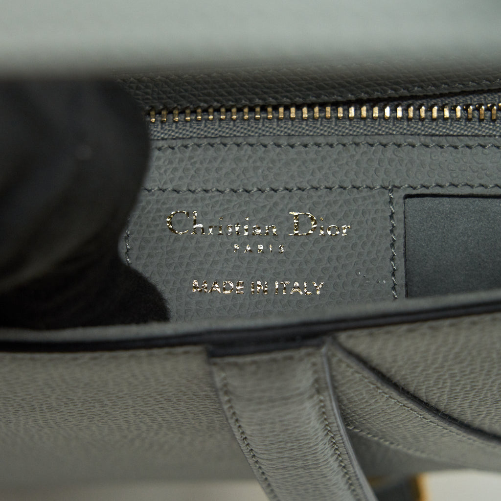 dior-medium-saddle-bag-grained-calfskin-grey-with-dior-canvas-shoulder-strap-1