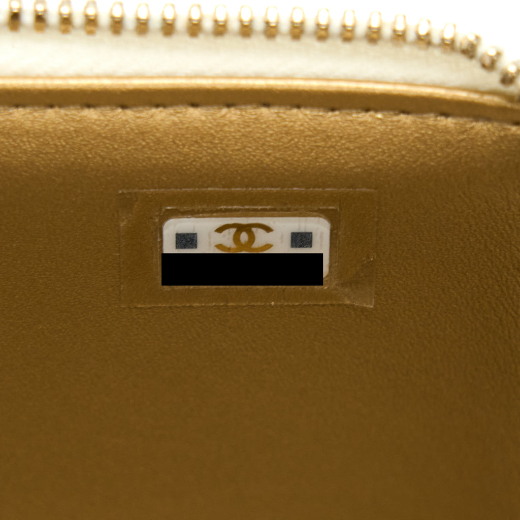 chanel-pearl-crush-long-vanity-case-lambskin-white-brushed-ghw